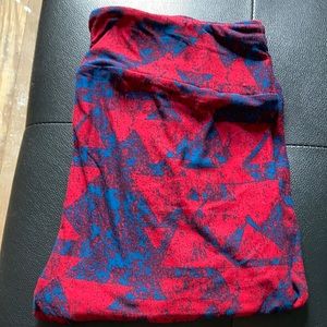 *Tall and curvy LuLaRoe Leggings